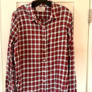 Super cute, seasonal Trovata button down